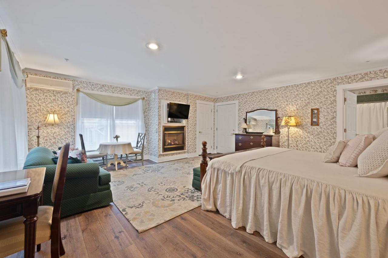 Brook Farm Inn Lenox Exterior photo