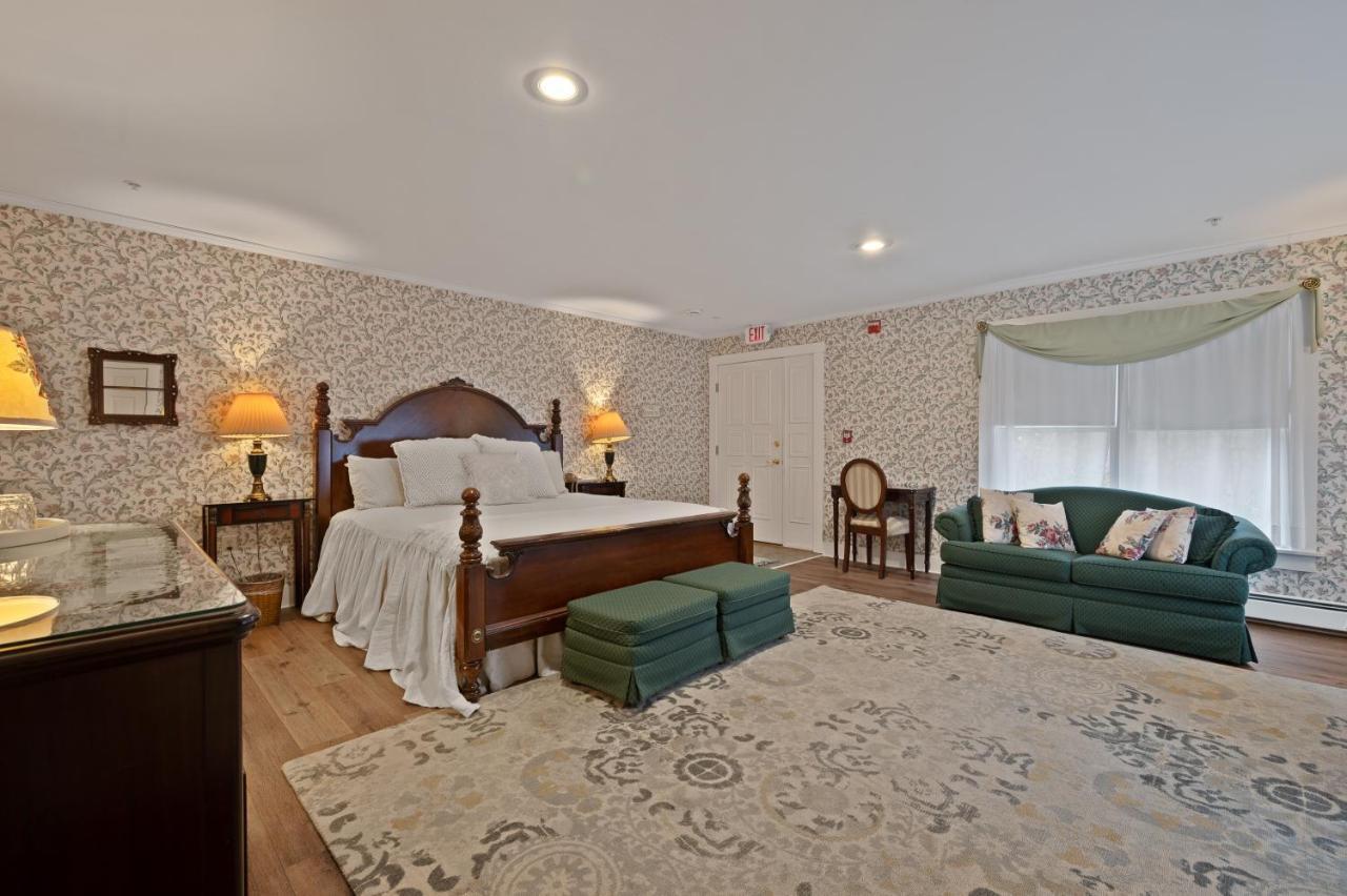 Brook Farm Inn Lenox Exterior photo