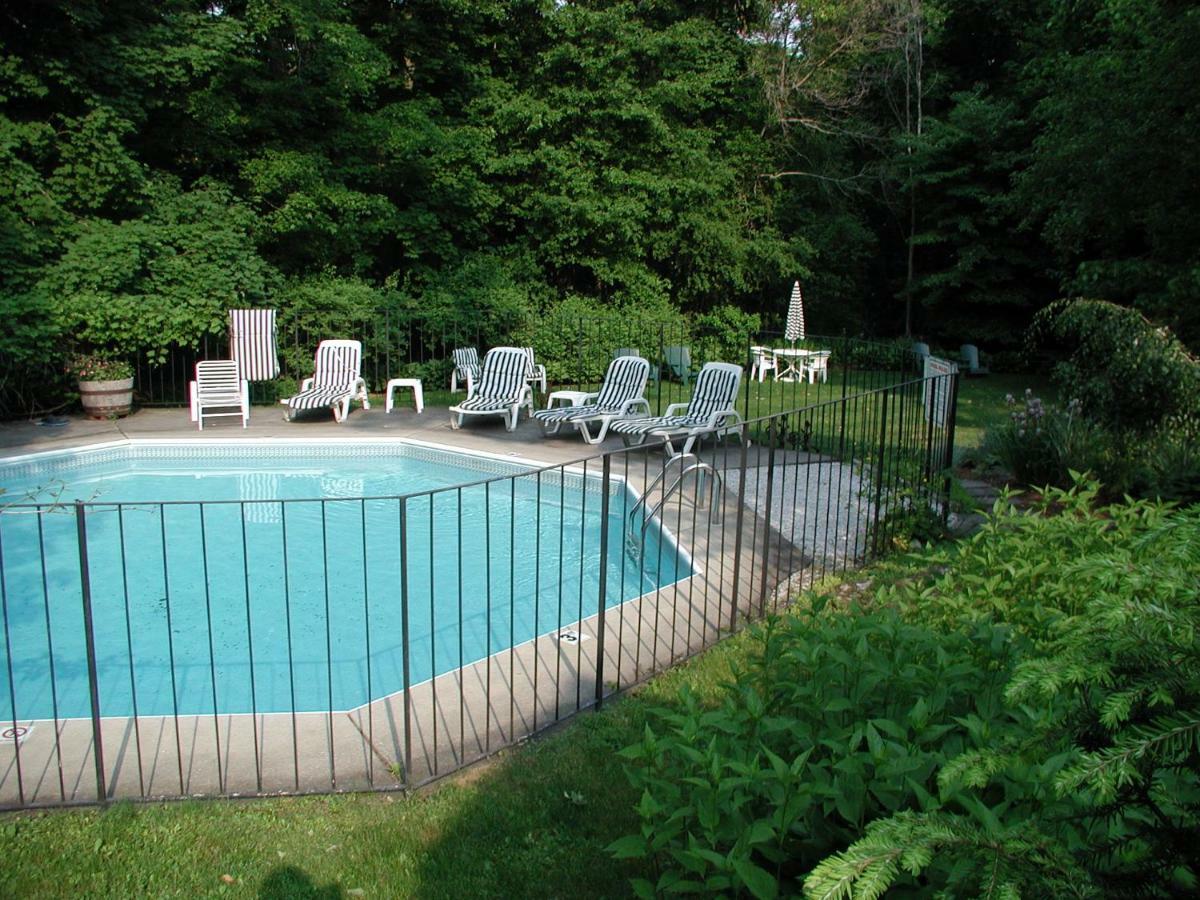 Brook Farm Inn Lenox Exterior photo
